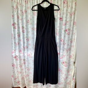 Uniqlo Women’s Black Sleeveless Jumpsuit